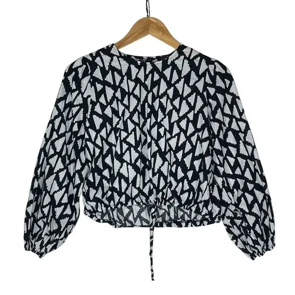 ANTHROPOLOGIE HAZEL Women’s Black and White Geo Print Cropped Top Med - Picture 1 of 4
